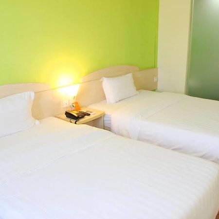 7 Days Inn Guangzhou Exteriör bild
