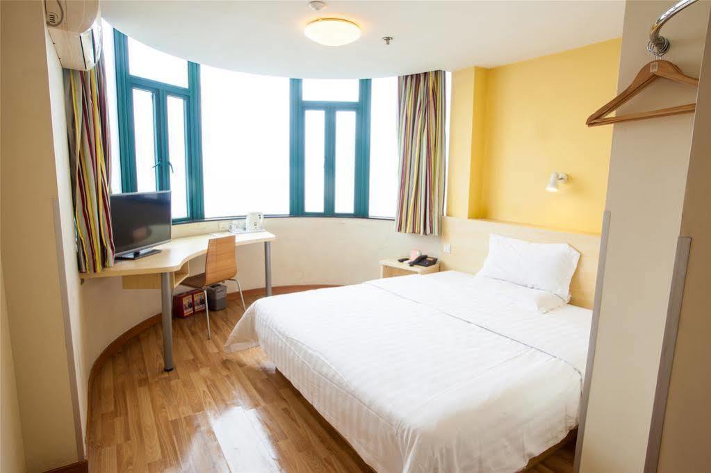 7 Days Inn Guangzhou Exteriör bild