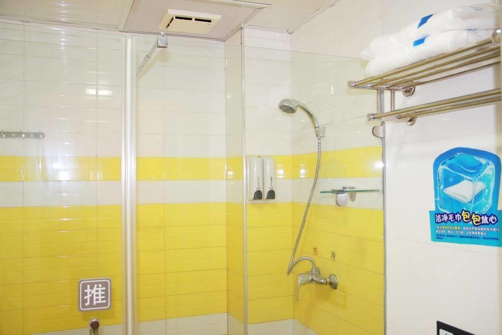 7 Days Inn Guangzhou Exteriör bild